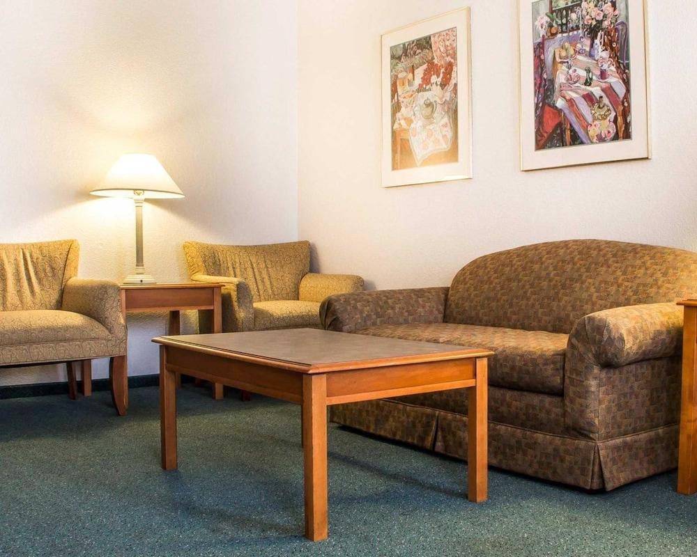 Quality Inn Tulsa Central מראה חיצוני תמונה