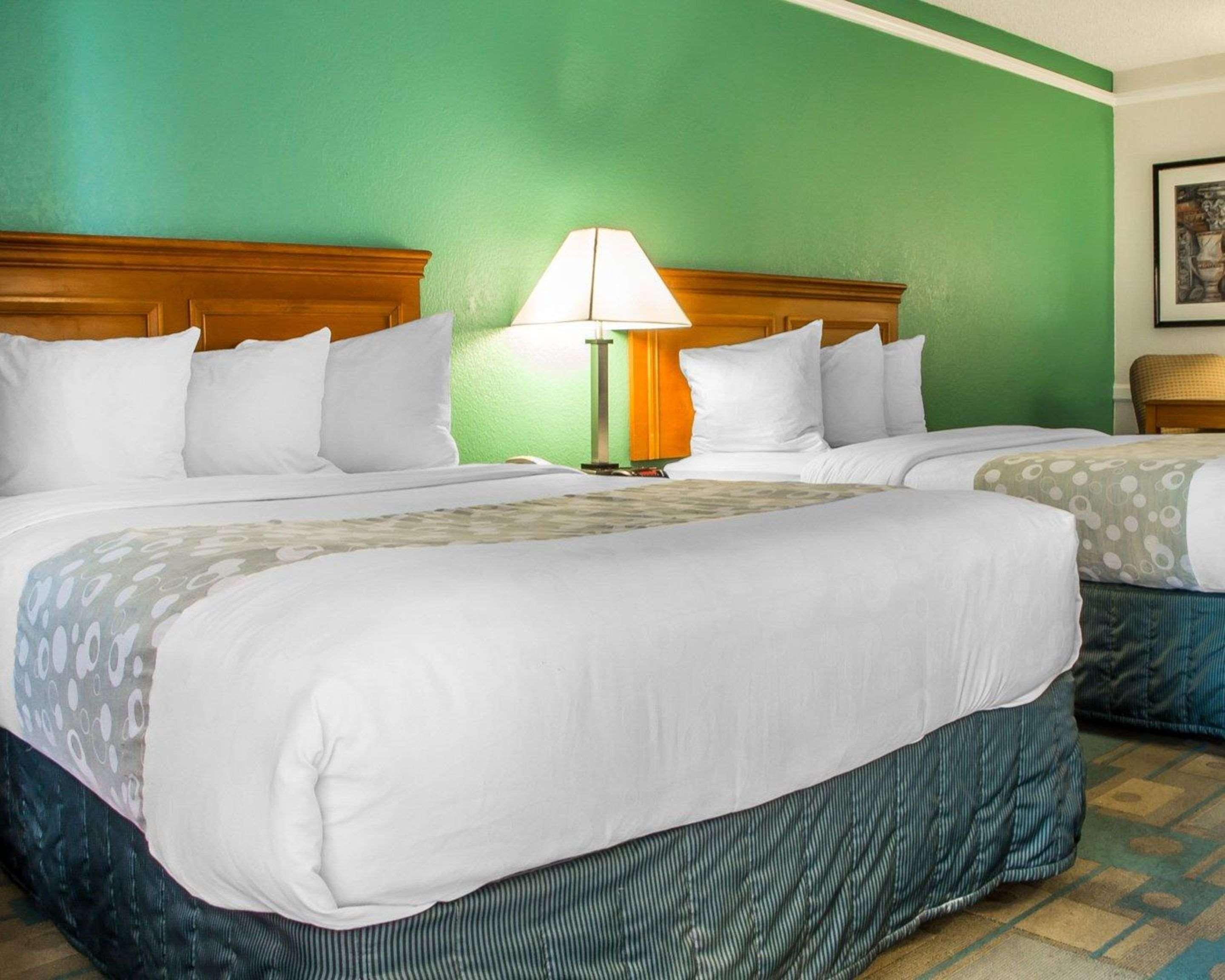 Quality Inn Tulsa Central מראה חיצוני תמונה