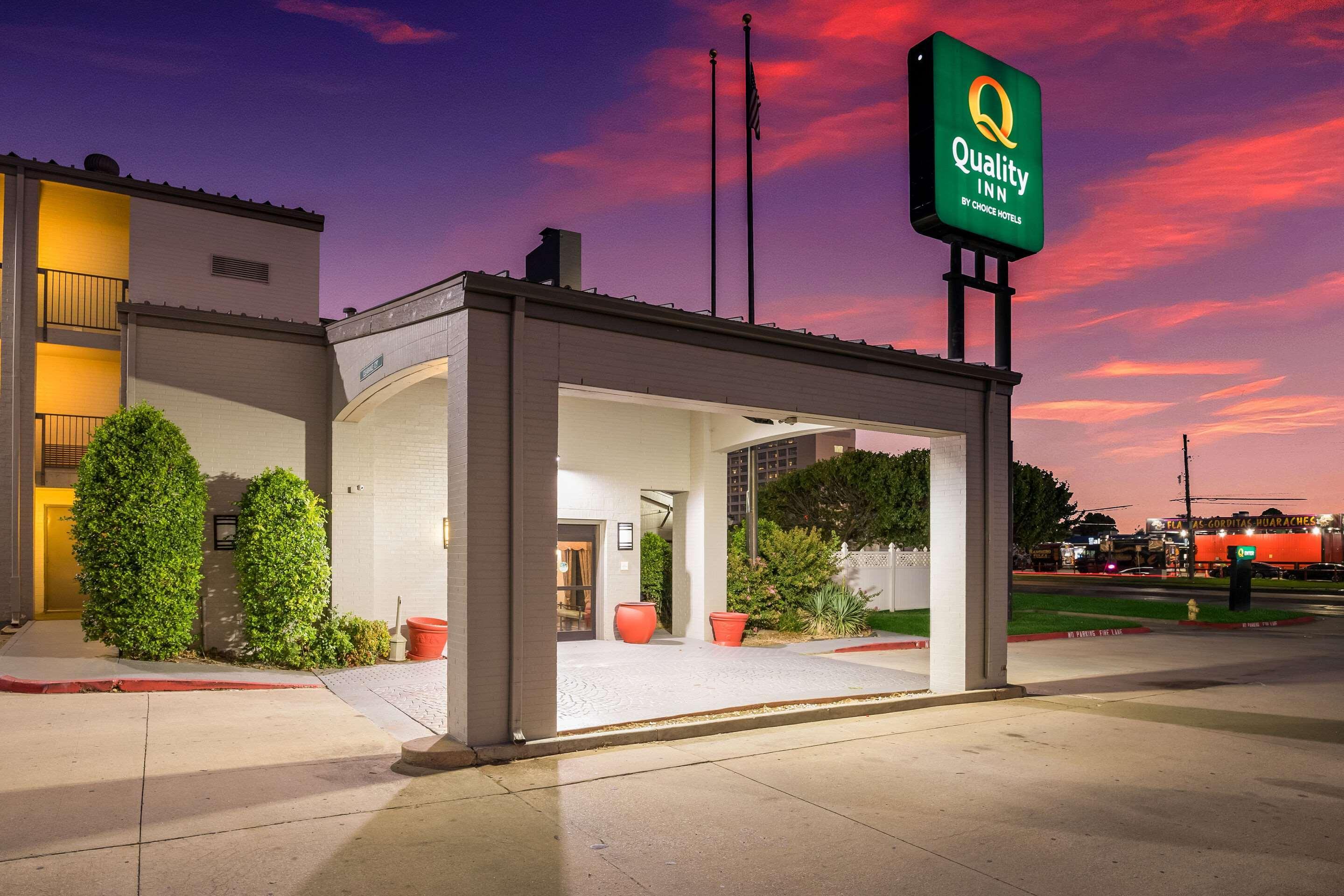 Quality Inn Tulsa Central מראה חיצוני תמונה