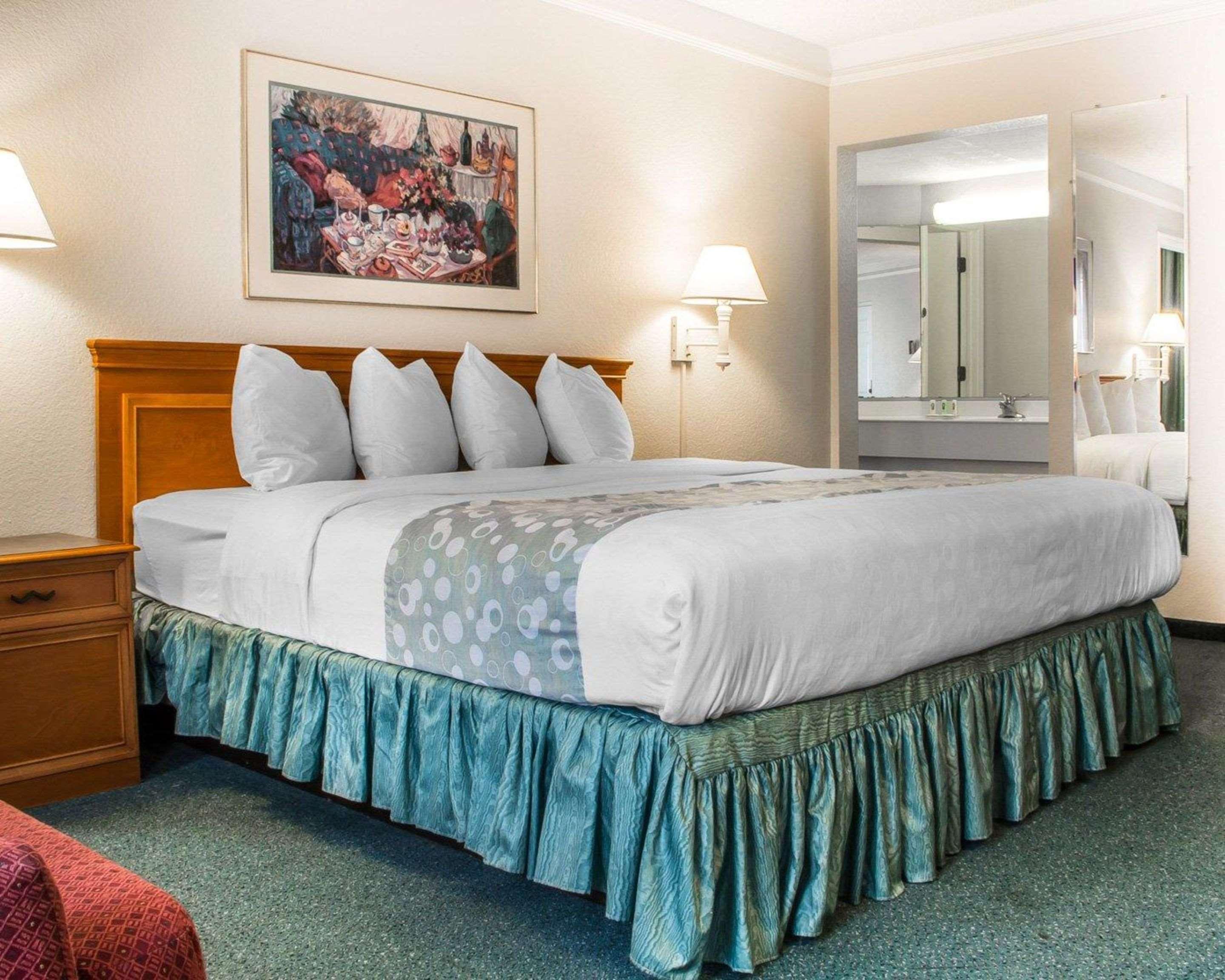 Quality Inn Tulsa Central מראה חיצוני תמונה