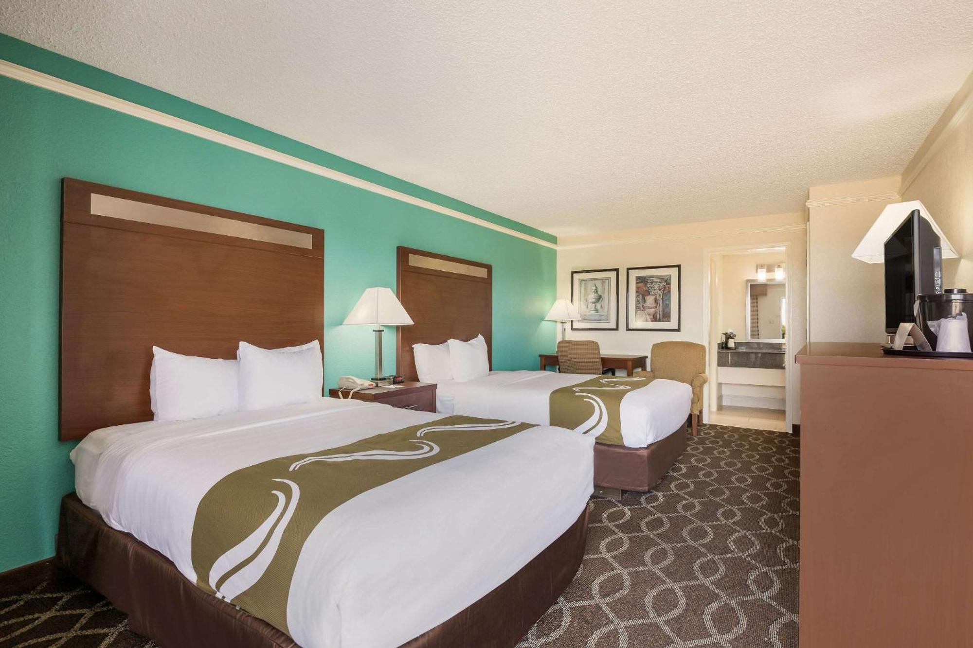 Quality Inn Tulsa Central מראה חיצוני תמונה