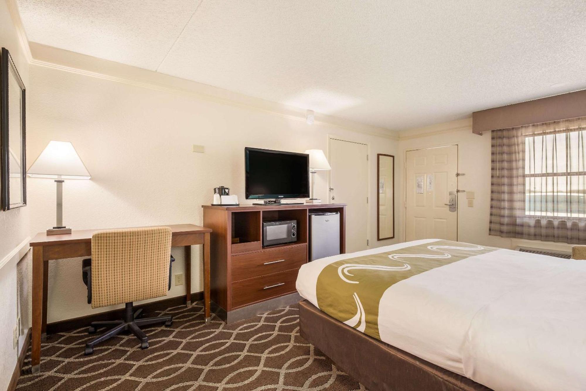 Quality Inn Tulsa Central מראה חיצוני תמונה