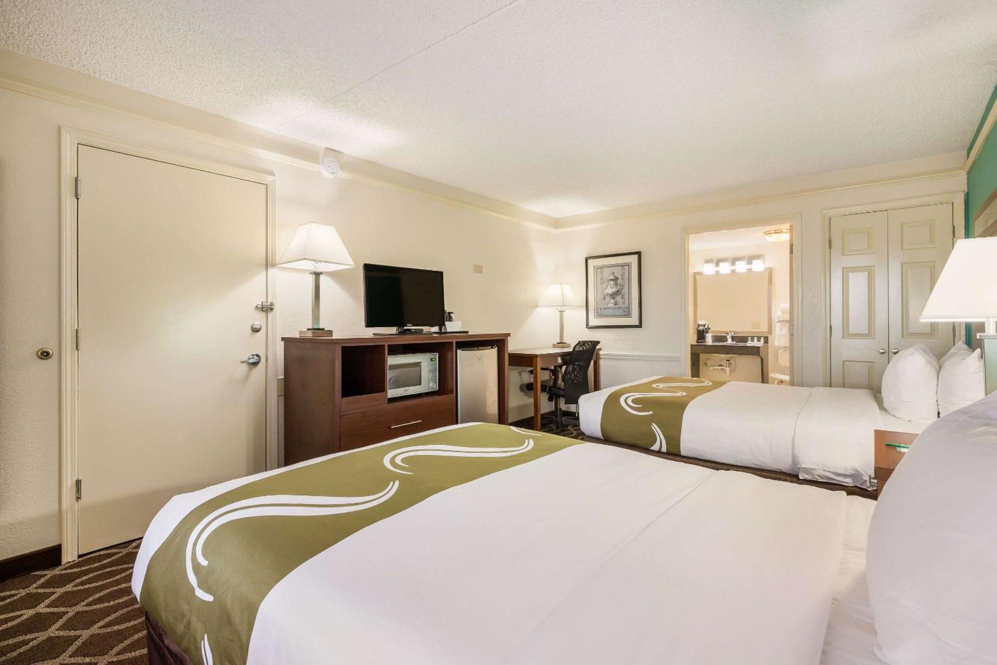 Quality Inn Tulsa Central מראה חיצוני תמונה