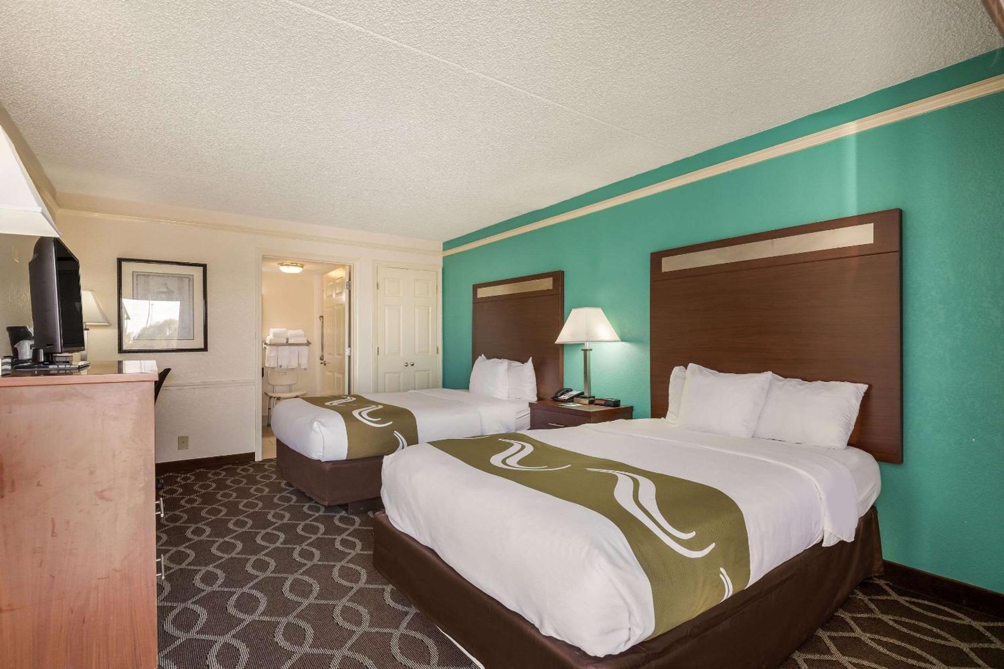 Quality Inn Tulsa Central מראה חיצוני תמונה