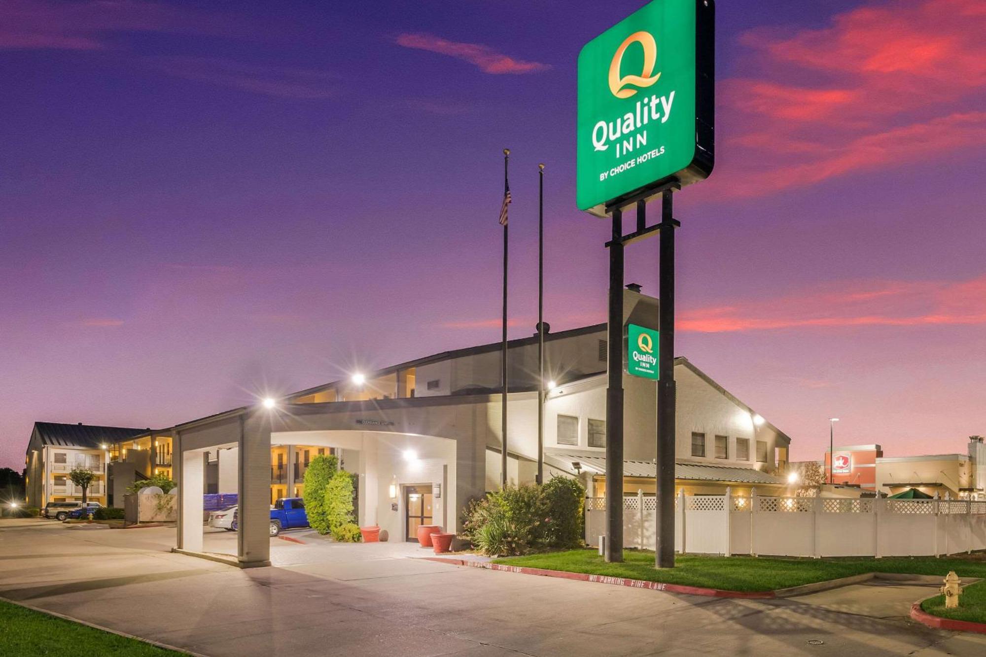 Quality Inn Tulsa Central מראה חיצוני תמונה