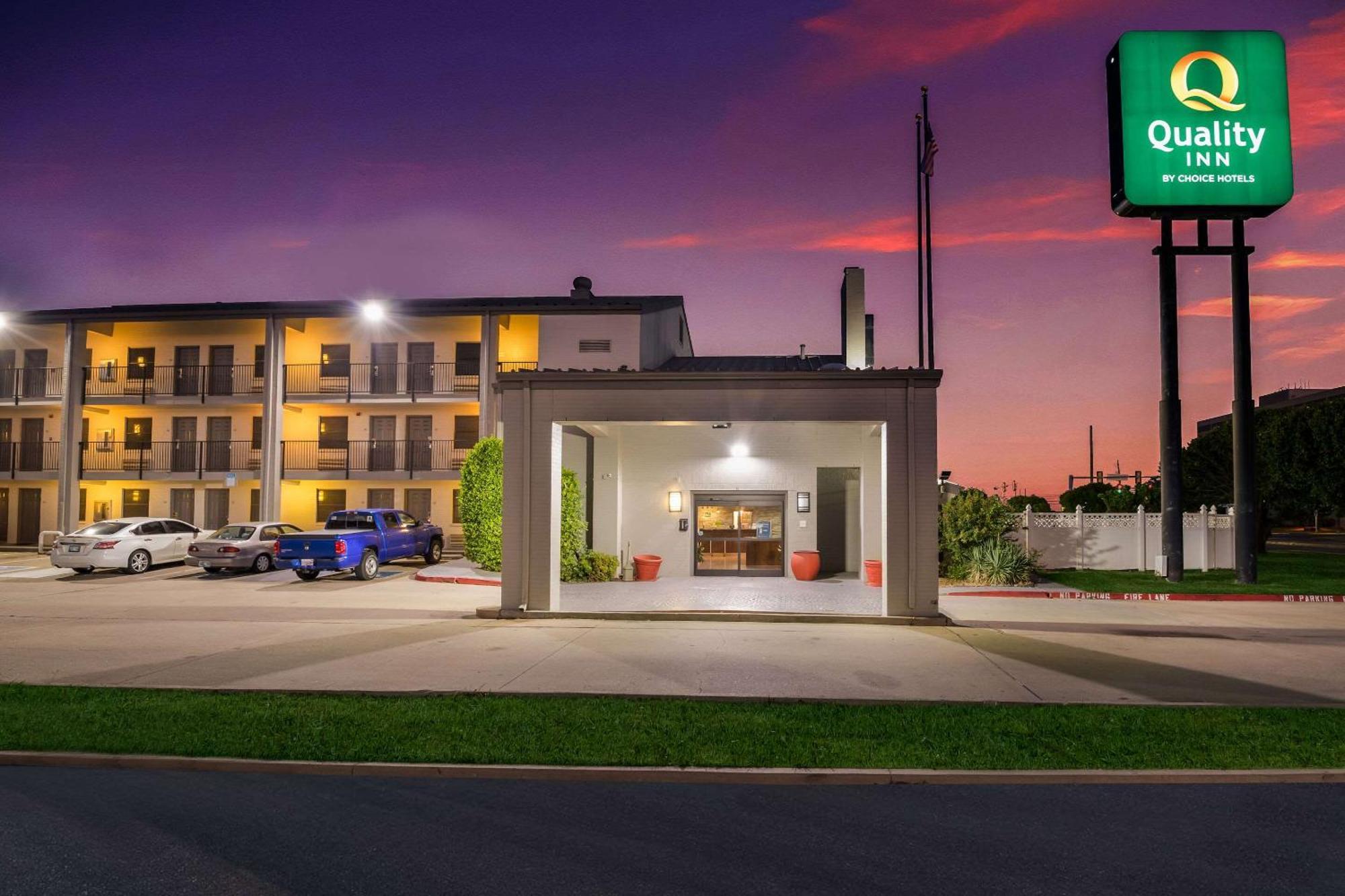 Quality Inn Tulsa Central מראה חיצוני תמונה