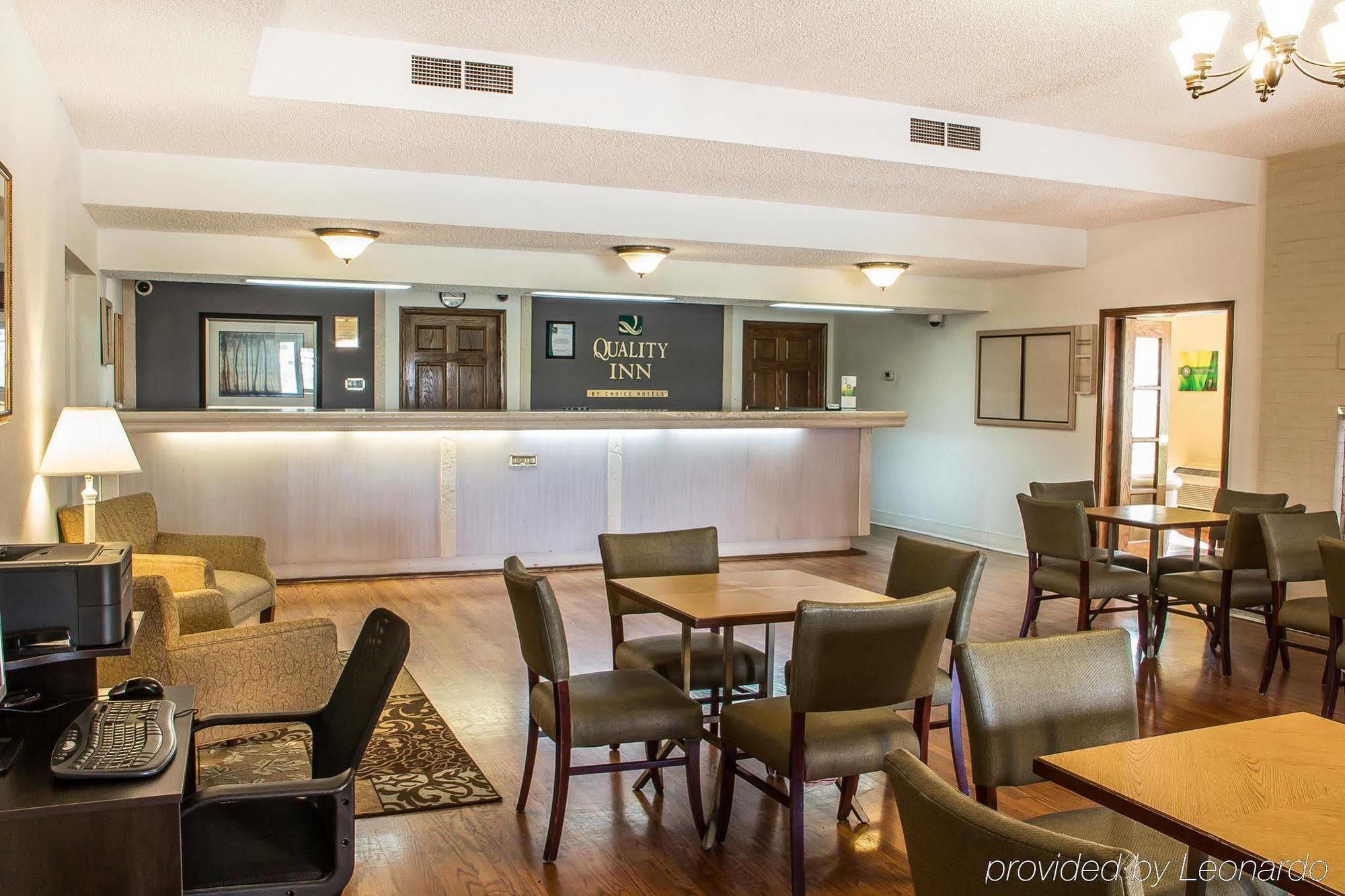 Quality Inn Tulsa Central מראה חיצוני תמונה